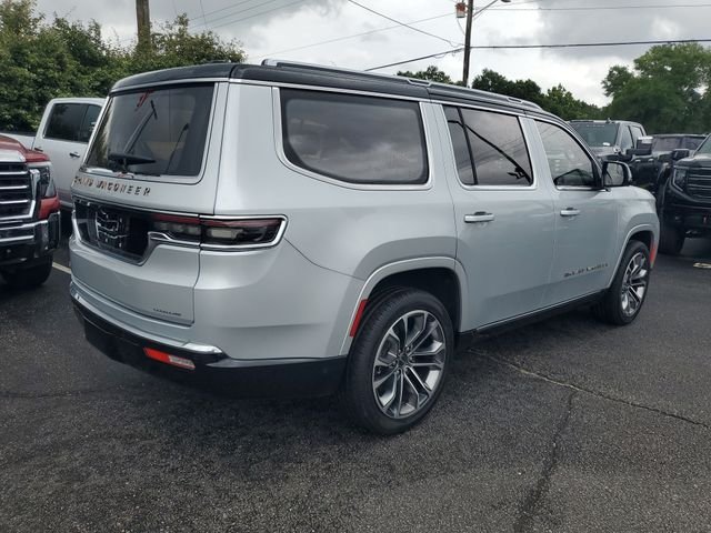 Used 2022 Silver Jeep Series III image 4