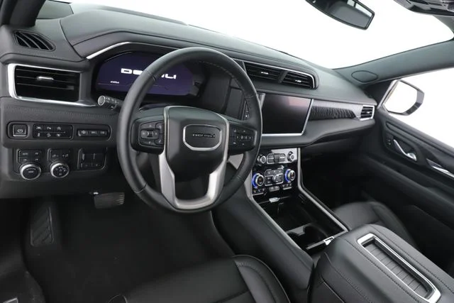 Used 2023 White GMC Denali image 18