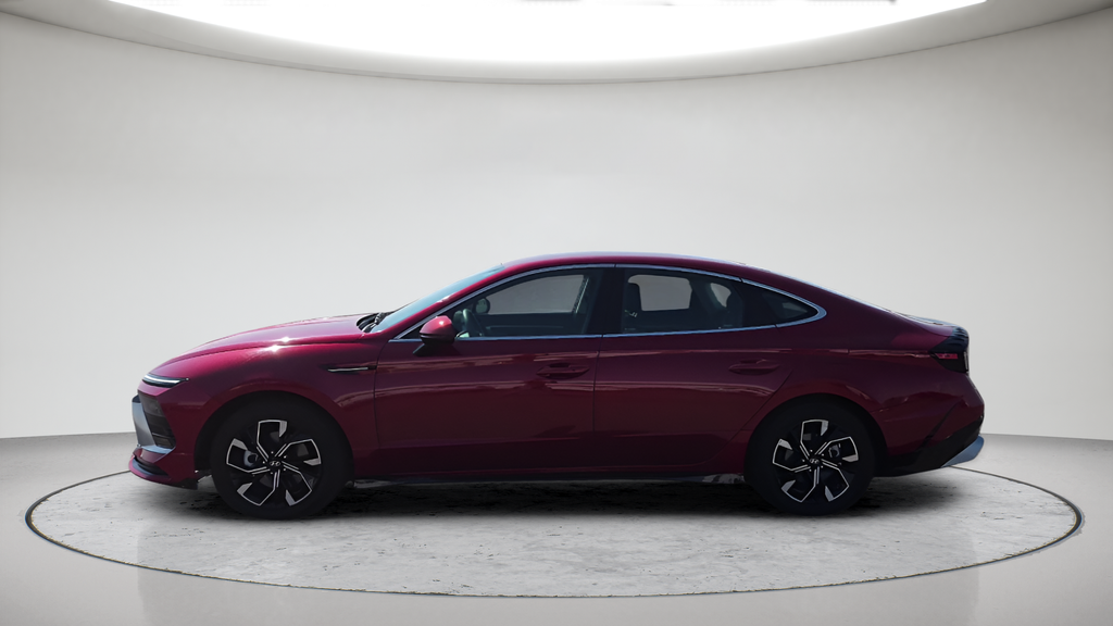 Used 2024 Red Hyundai SEL image 9