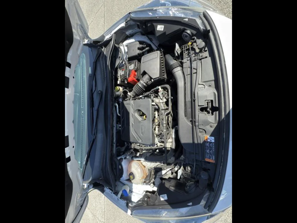 Certified Used 2020 Oxford White Ford SE image 32