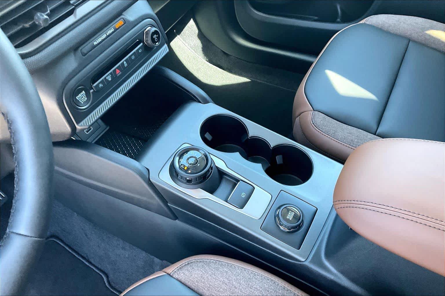 New 2026 Velocity Blue Metallic Ford Outer Banks® image 7