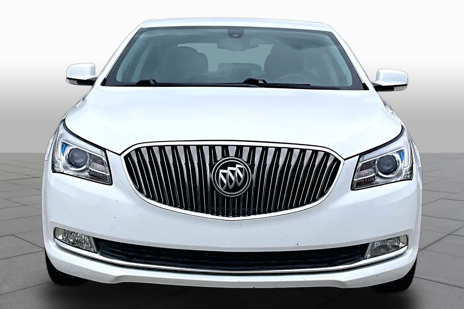 Pre-Owned 2015 Buick LaCrosse Leather