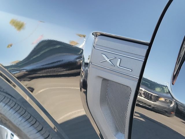New 2026 Shadow Black Ford XL image 18