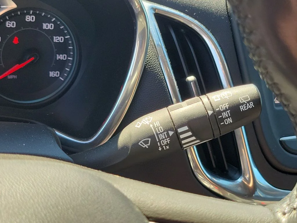 Used 2020 Pacific Blue Metallic Chevrolet LT image 12