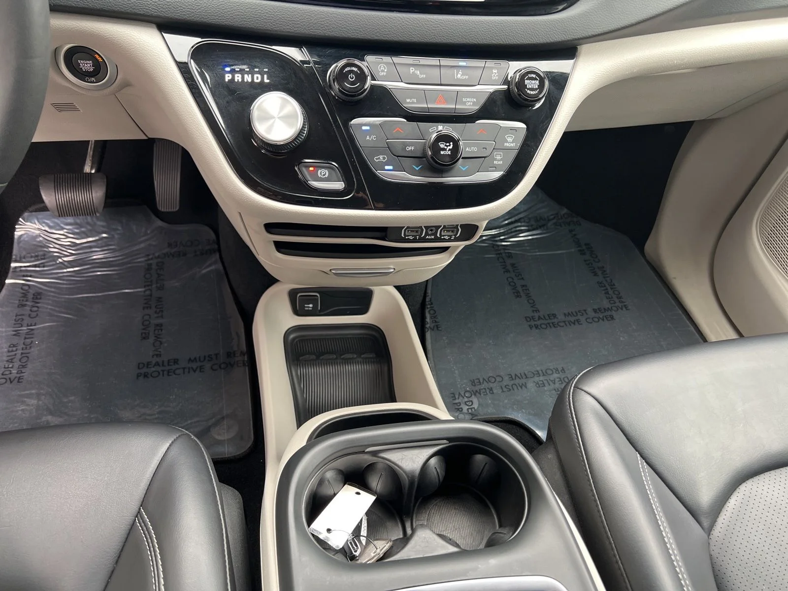 Used 2023 White Chrysler Touring L image 20