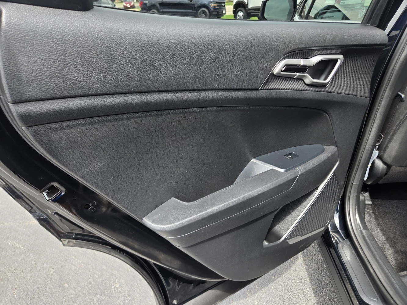 Used 2025 Ebony Black Kia LX image 37