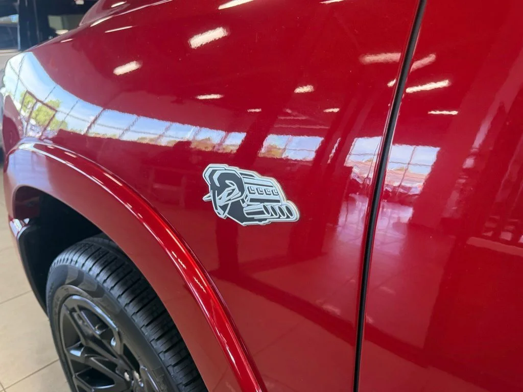 New 2026 Molten Red Pearl-Coat Exterior Paint RAM Limited image 13
