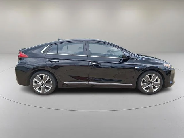 Used 2018 Black Hyundai Limited image 12