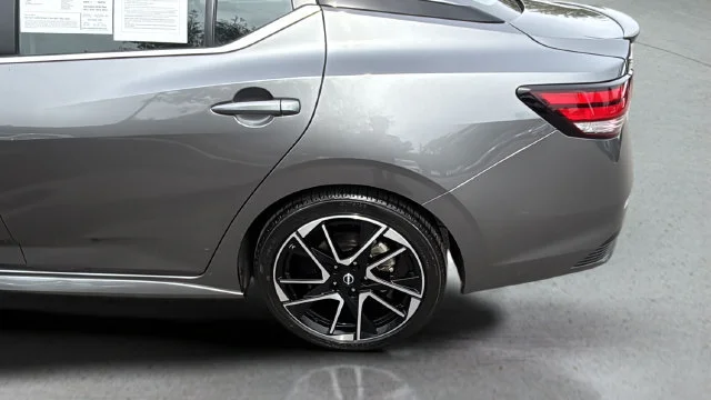 Used 2025  Nissan SR image 37