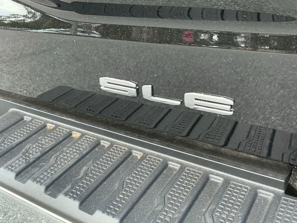 New 2026 Onyx Black GMC SLE image 20
