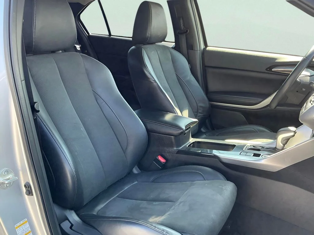Used 2022  Mitsubishi SE image 16