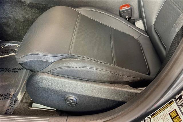 New 2026 Selenite Grey Metallic Mercedes-Benz C 300 image 47