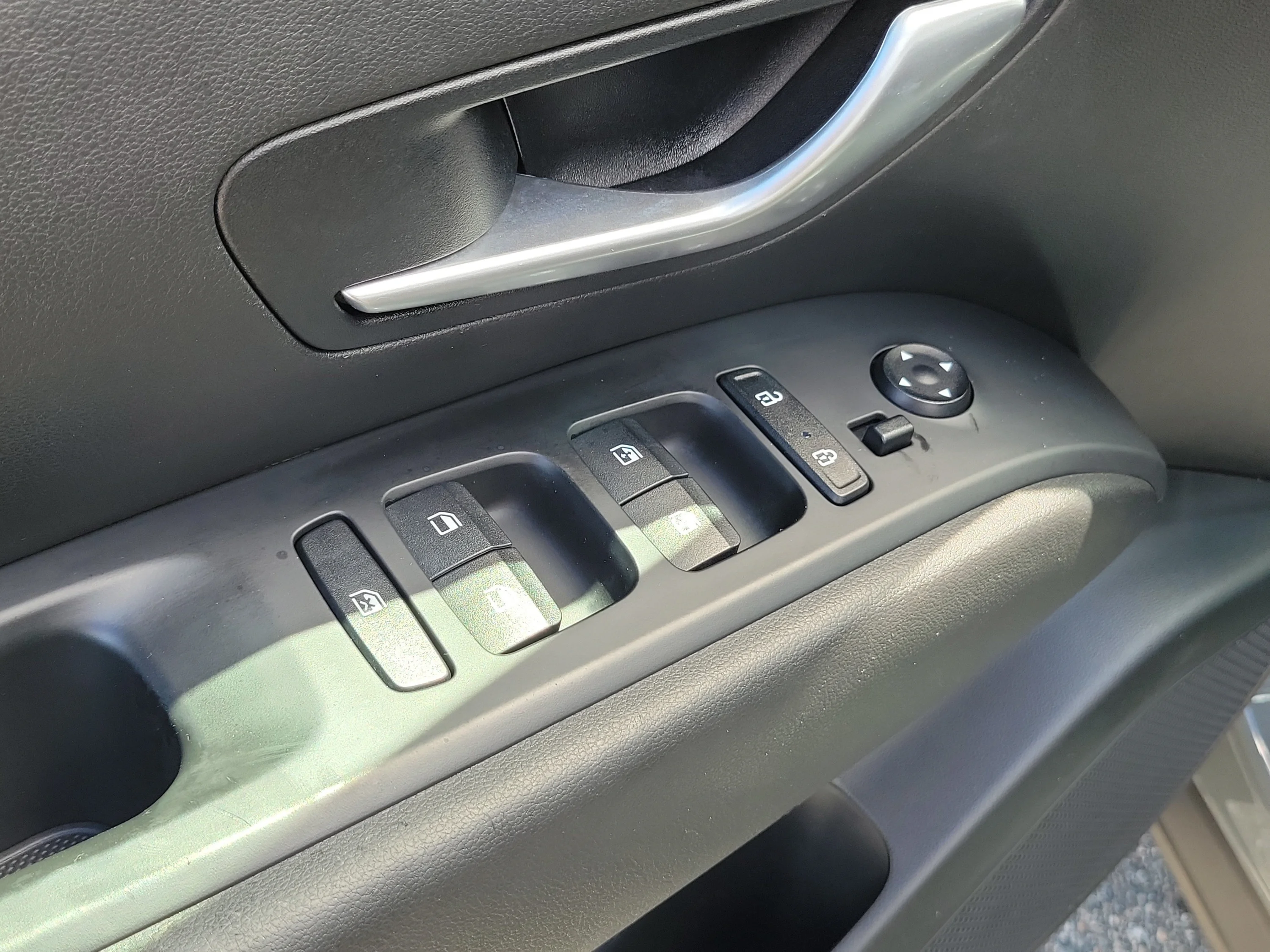 Used 2023 Hampton Gray Hyundai SEL image 19