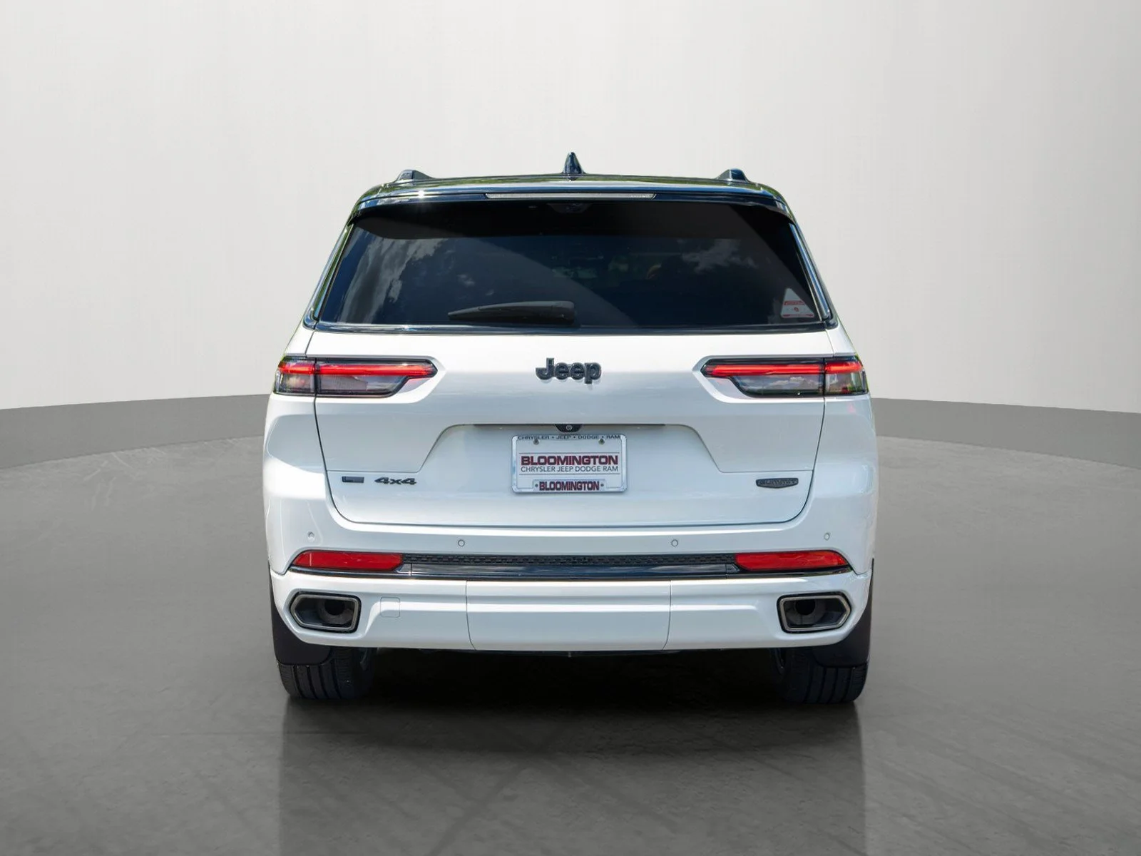 Used 2023 Bright White Clearcoat Jeep Summit image 6