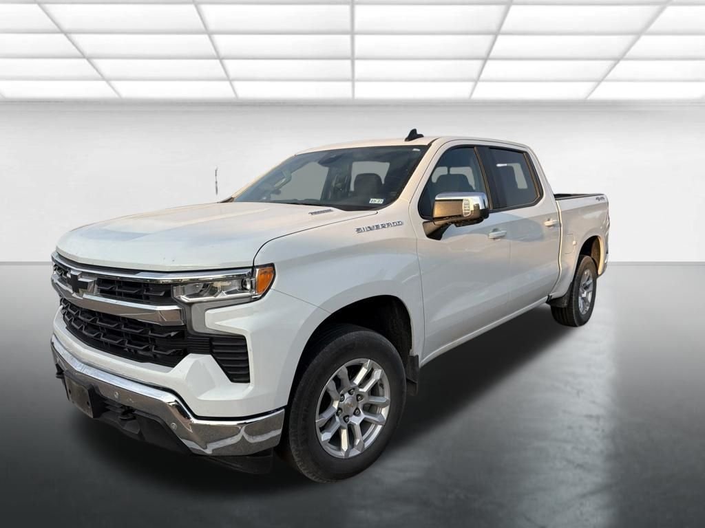 Used 2025 Summit White Chevrolet LT image 5