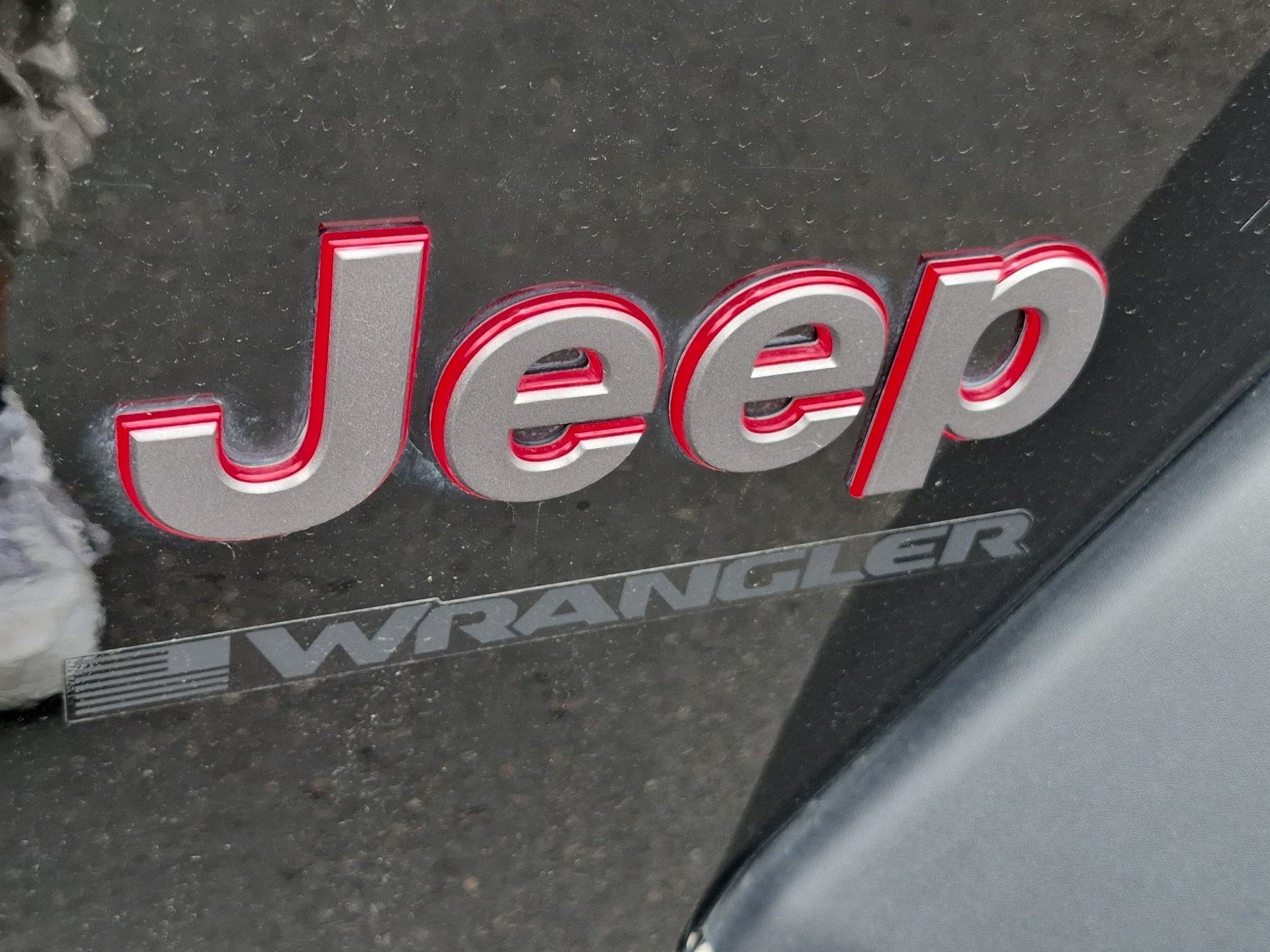 Used 2024 Black Jeep 4-Door Rubicon 4x4 image 13