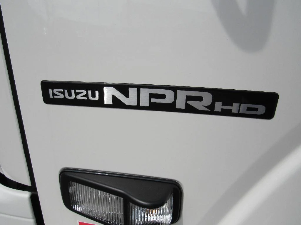 New 2024  Isuzu  image 10