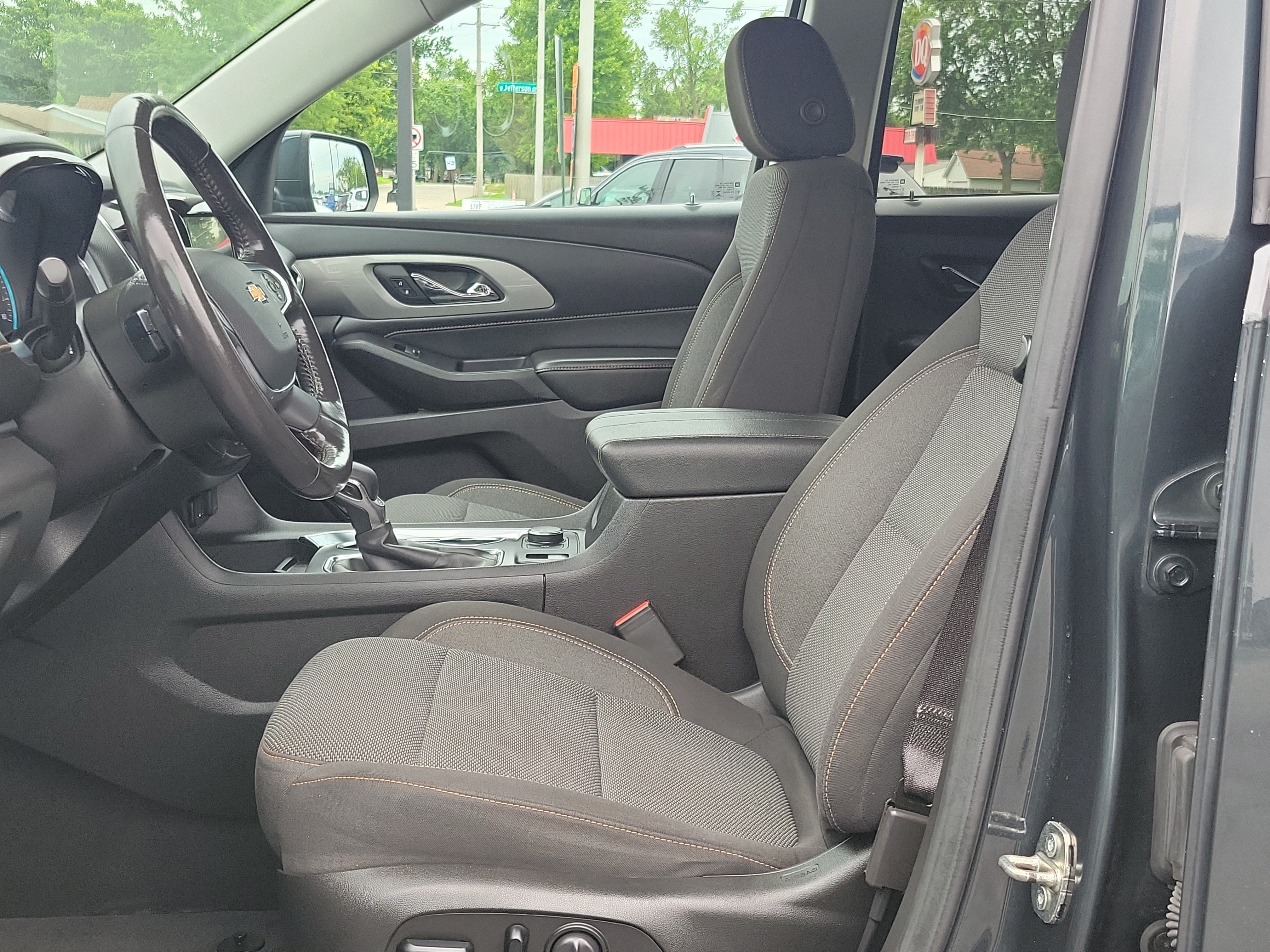 Used 2021 Graphite Metallic Chevrolet LT Cloth image 17