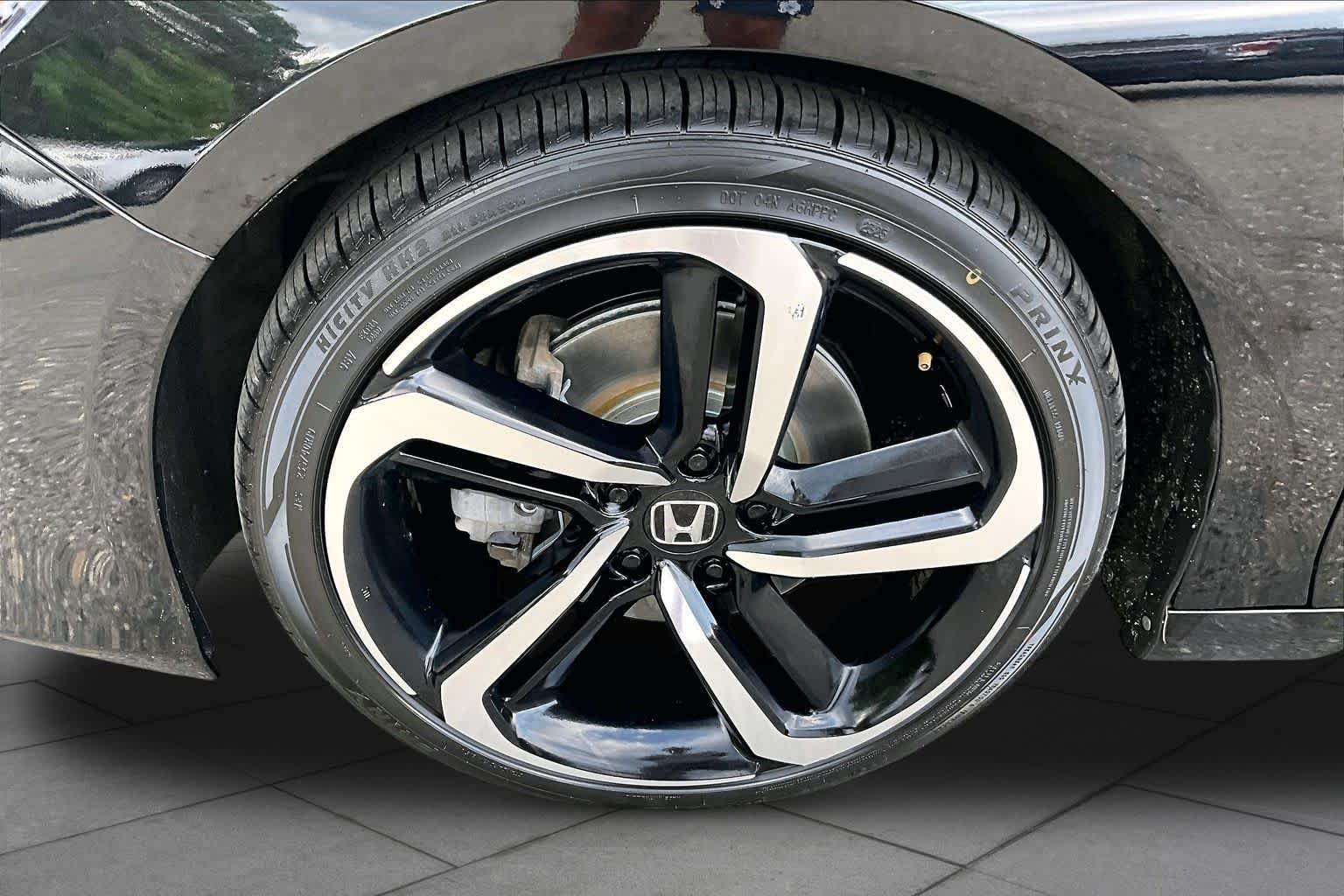 Used 2022 Crystal Black Pearl Honda Sport image 11