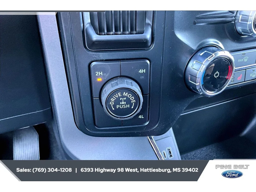 New 2026 Oxford White Ford XLT image 23