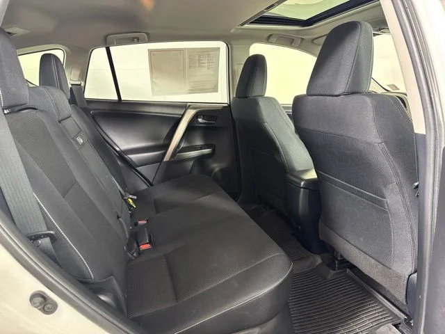 Used 2018 Super White Toyota XLE image 5