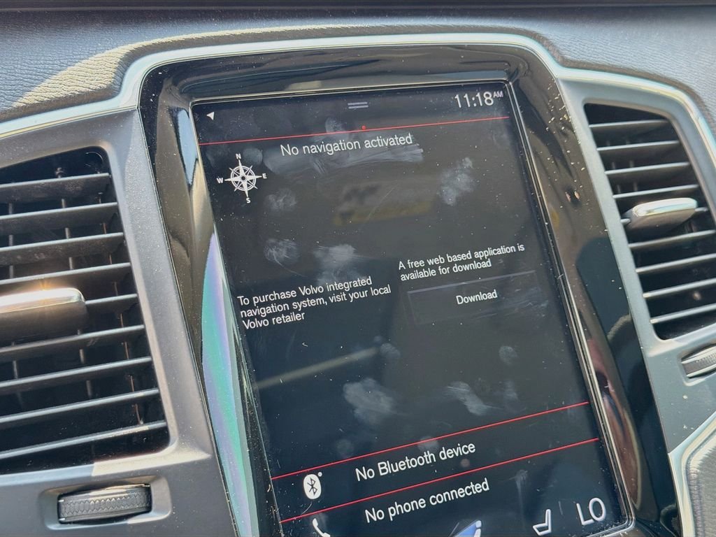 Used 2019 Black Volvo T5 Momentum image 13