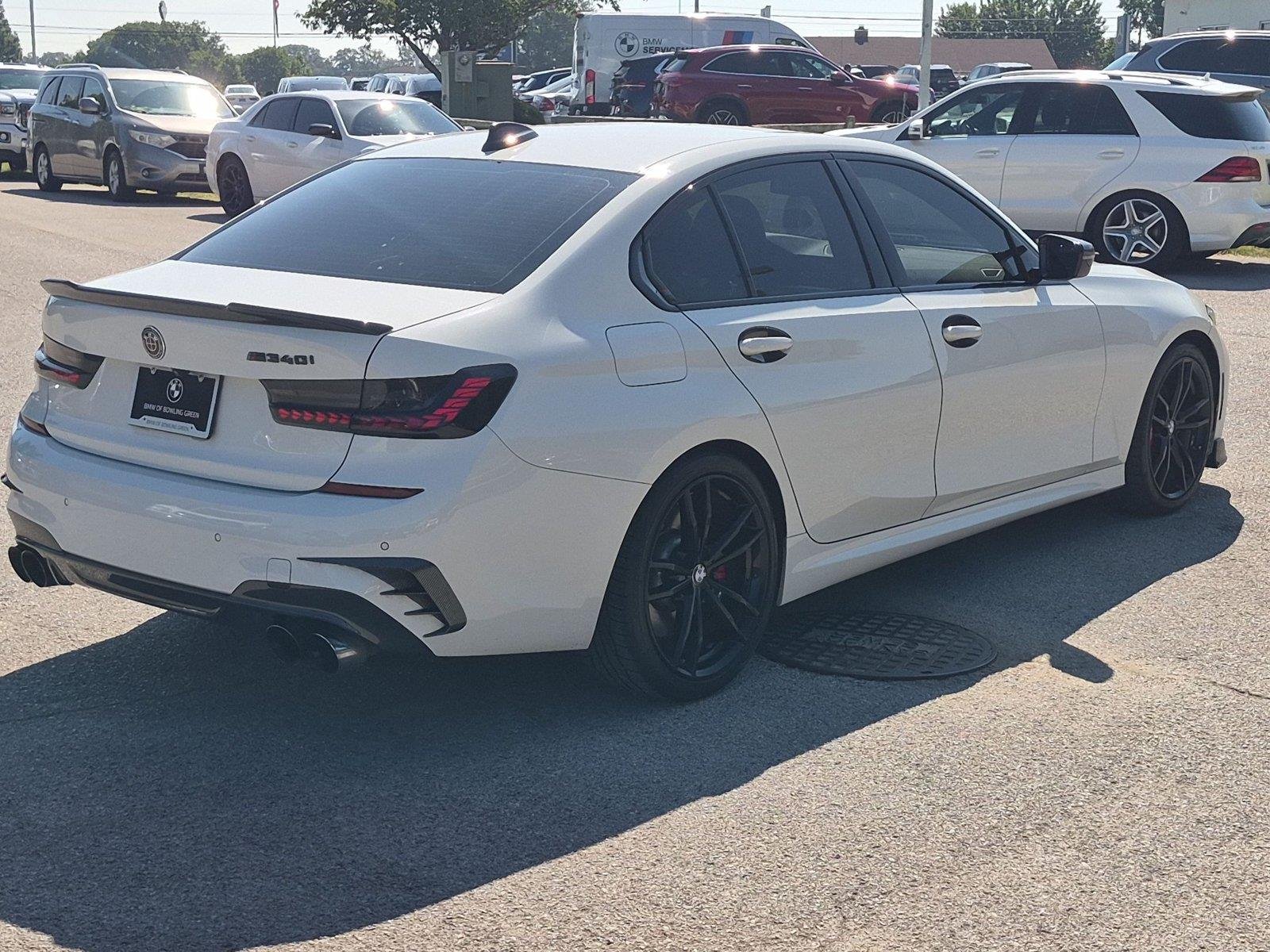 Used 2021 Alpine White BMW M340i image 5