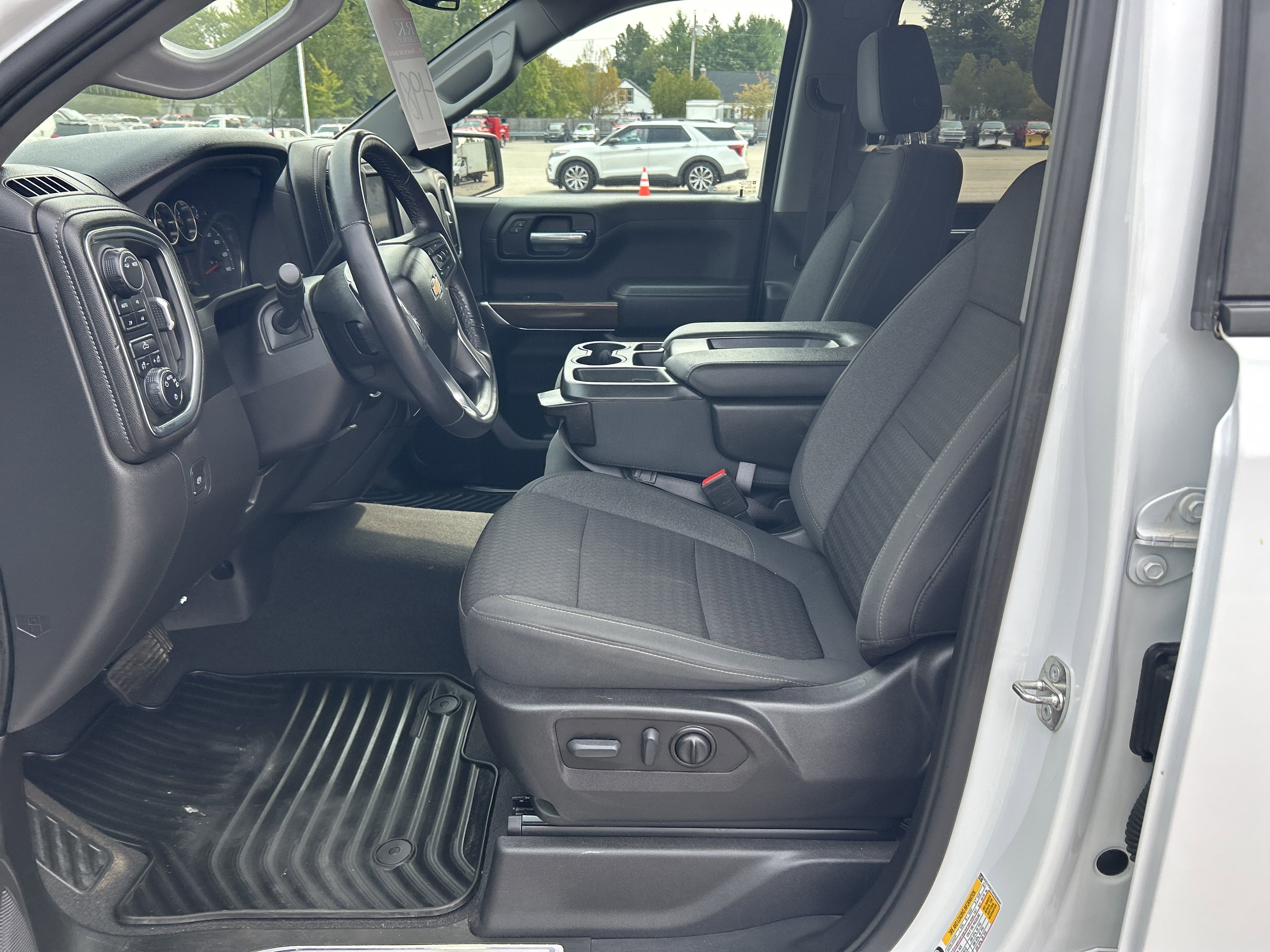 2022 Chevrolet Silverado 1500 Limited LT - Photo 9