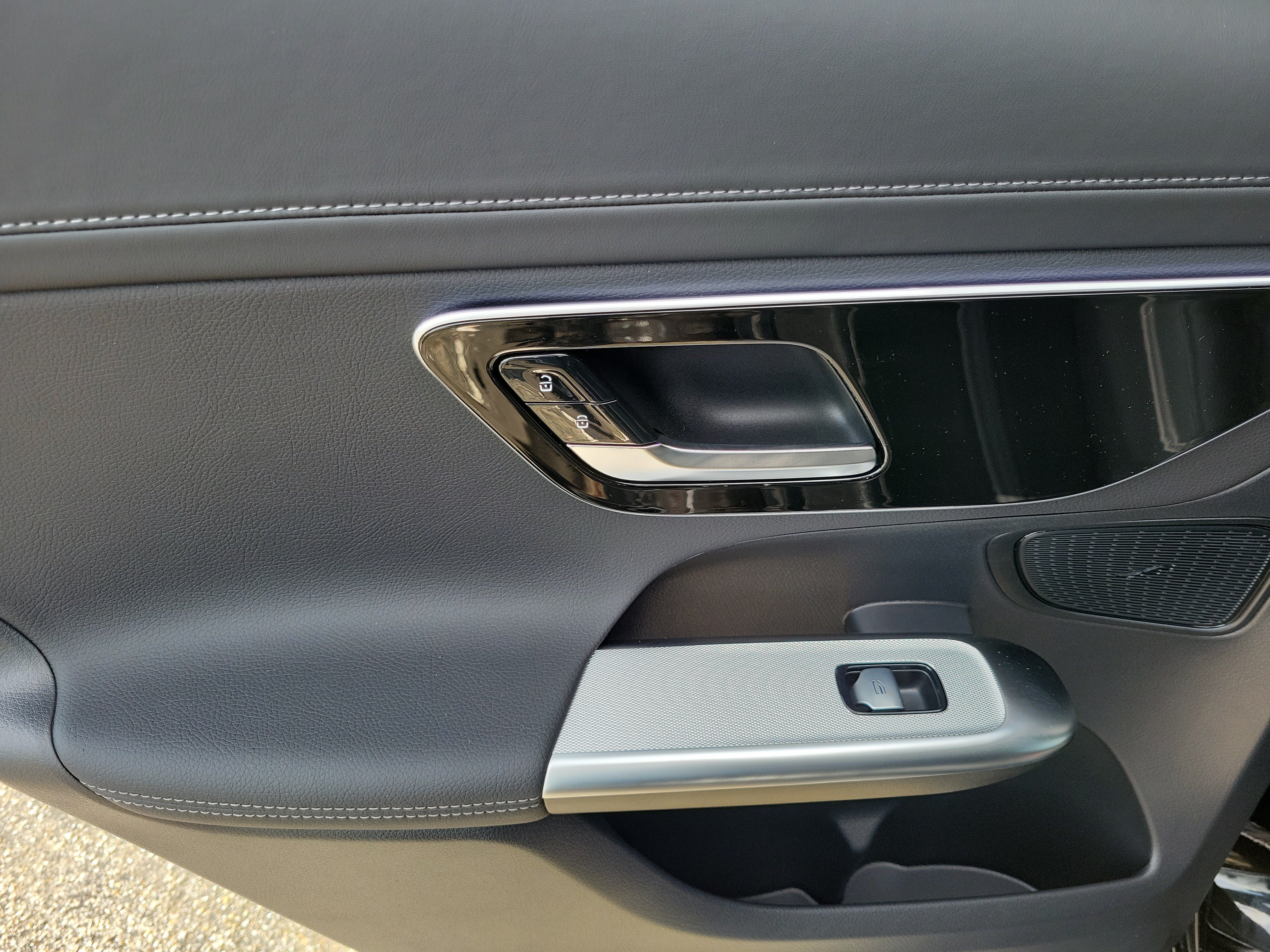 New 2026 Black Mercedes-Benz GLC 300 image 47