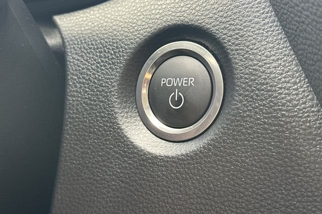 New 2026 Wind Chill Pearl <sup>1</sup> Toyota  LE image 21