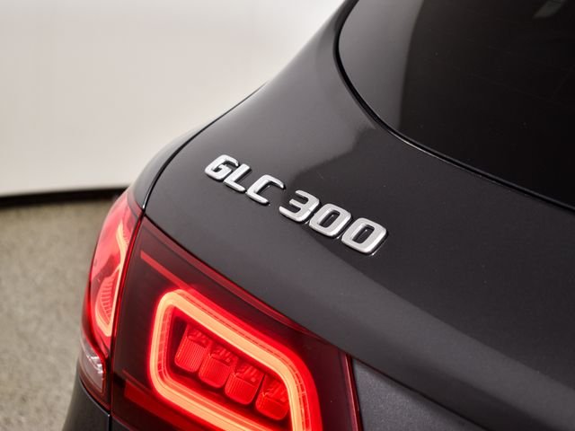 Certified Used 2022  Mercedes-Benz GLC 300 image 14