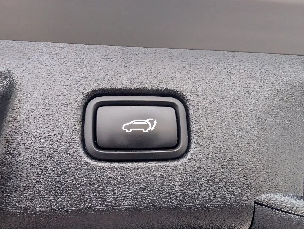 Used 2025 Gray Hyundai SEL image 11