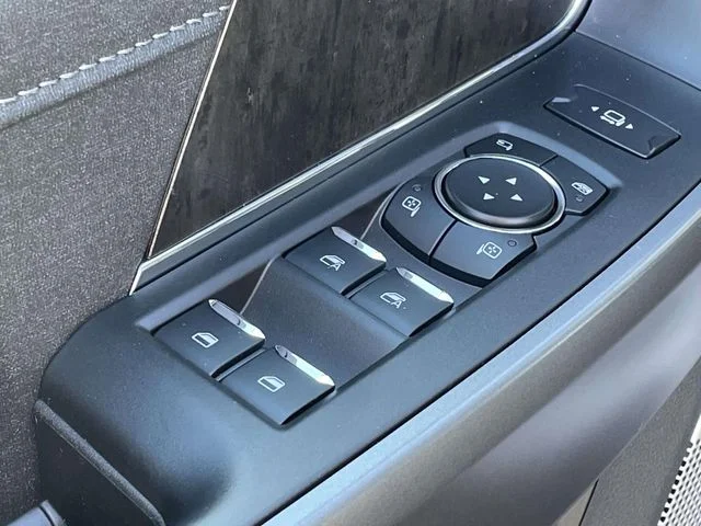 New 2026 Carbonized Gray Metallic Ford F-350® Lariat® image 15