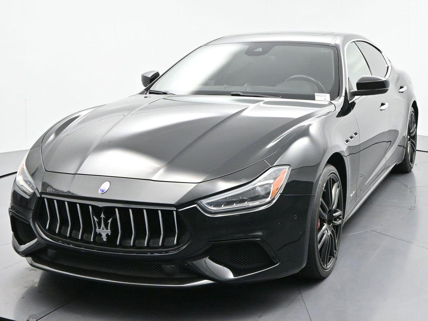 Used 2018 Nero Maserati S GranSport image 3