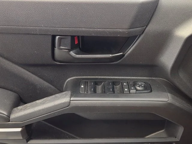 Used 2024  Toyota SR5 image 27