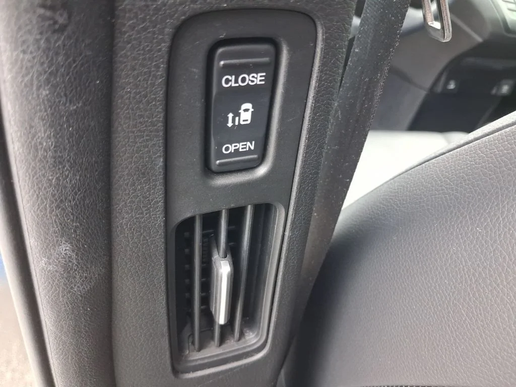 Used 2024  Honda EX-L image 25