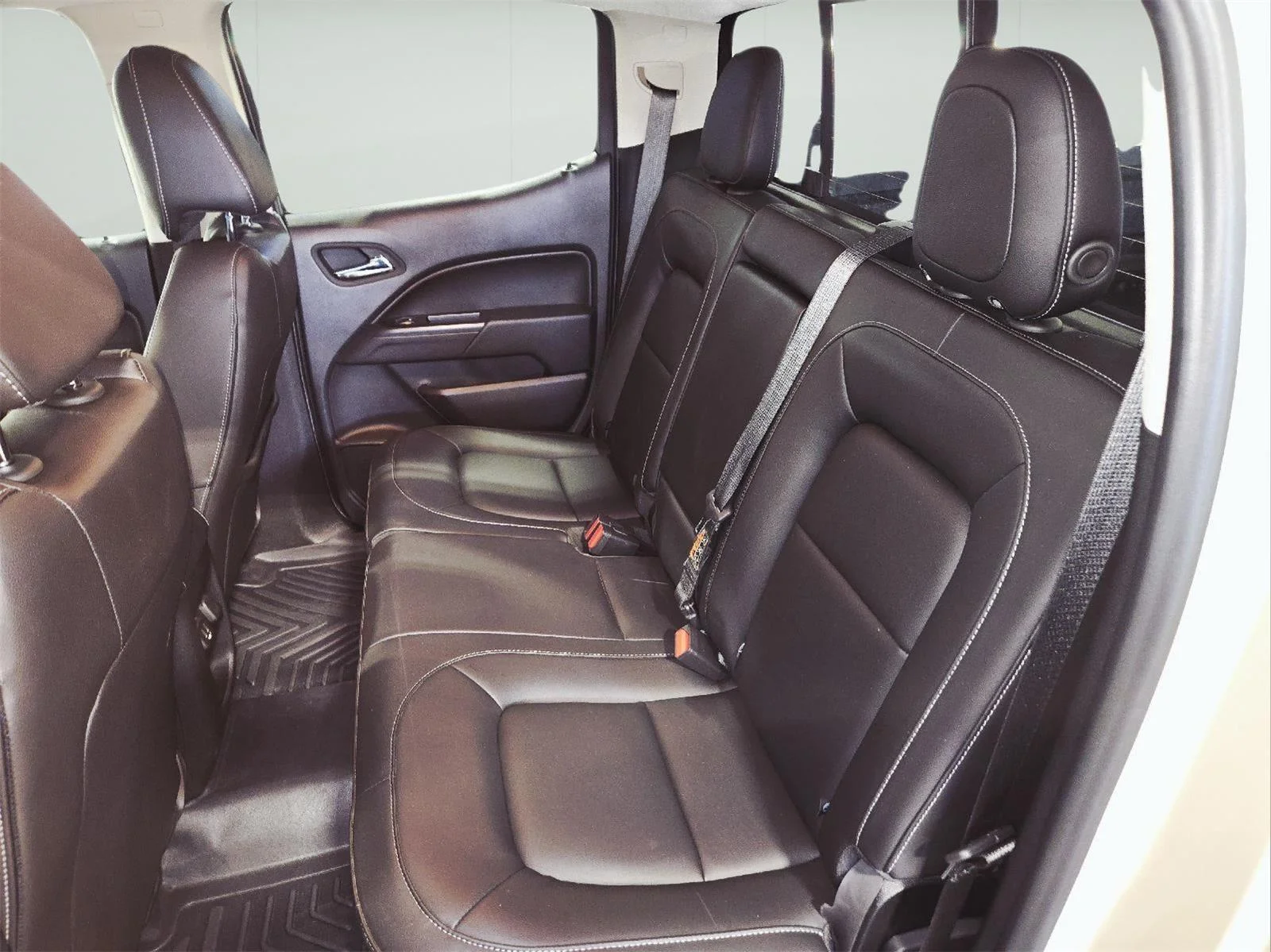 Used 2022 Sand Dune Metallic Chevrolet 4WD ZR2 image 32