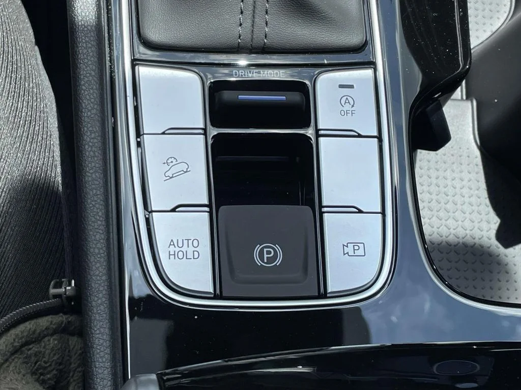 New 2026 White Hyundai SEL image 30