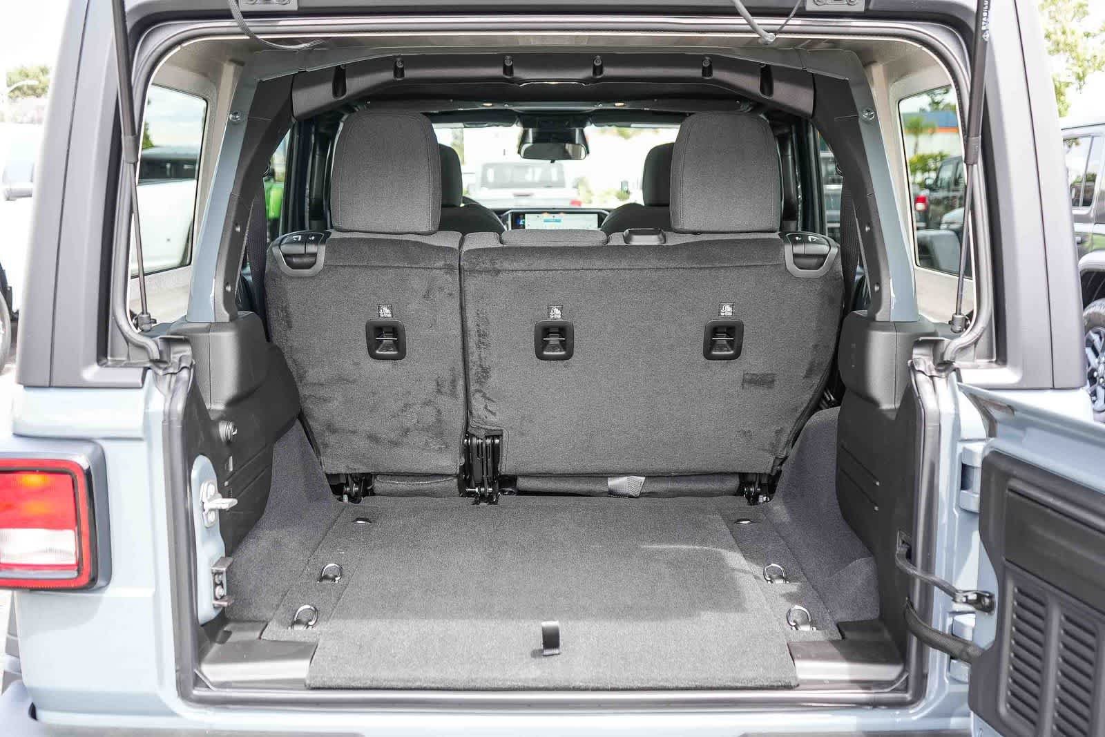 New 2026 Anvil Clear-Coat Exterior Paint Jeep Sport S image 12