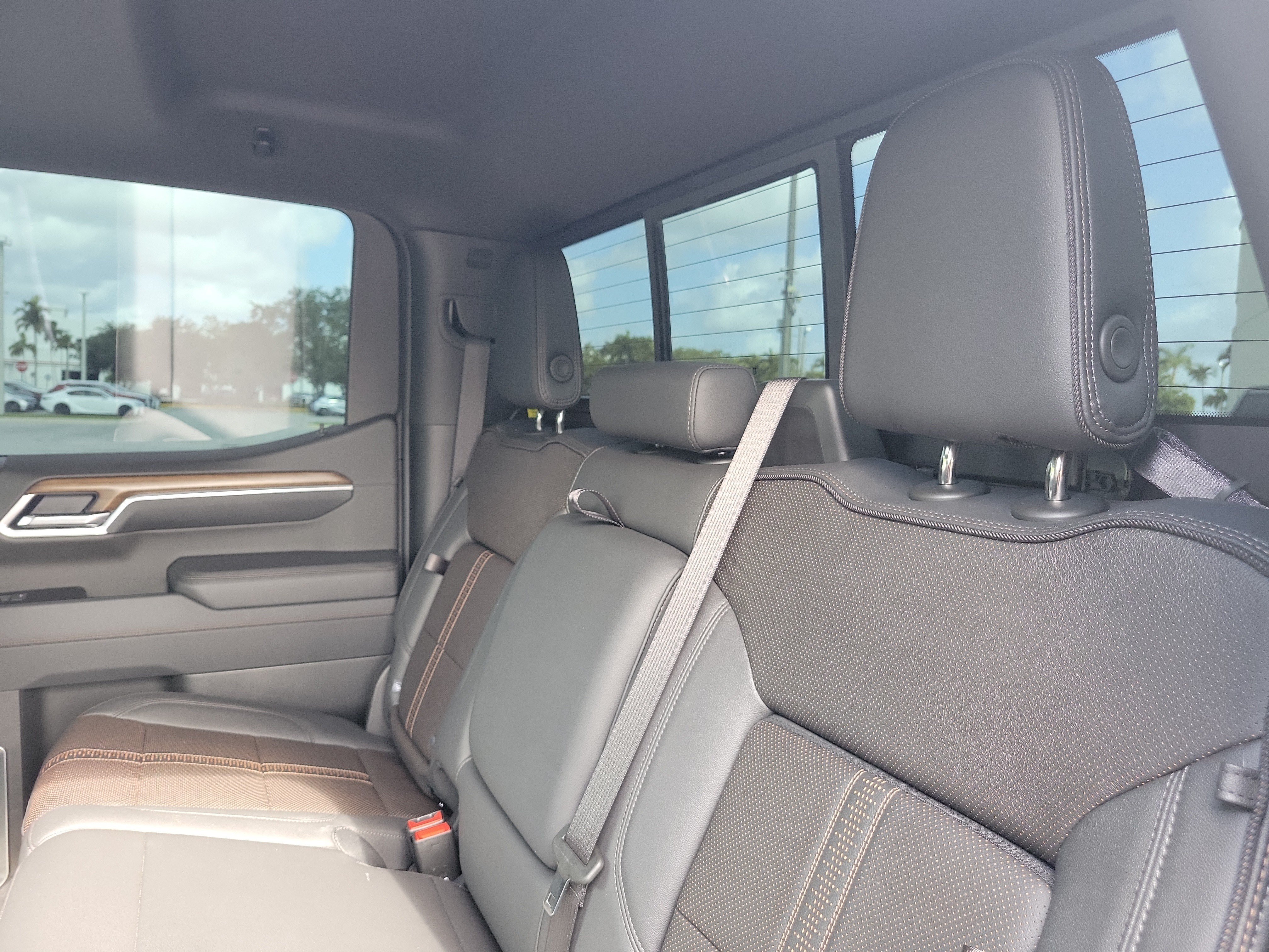 Used 2025 Black Chevrolet High Country image 12