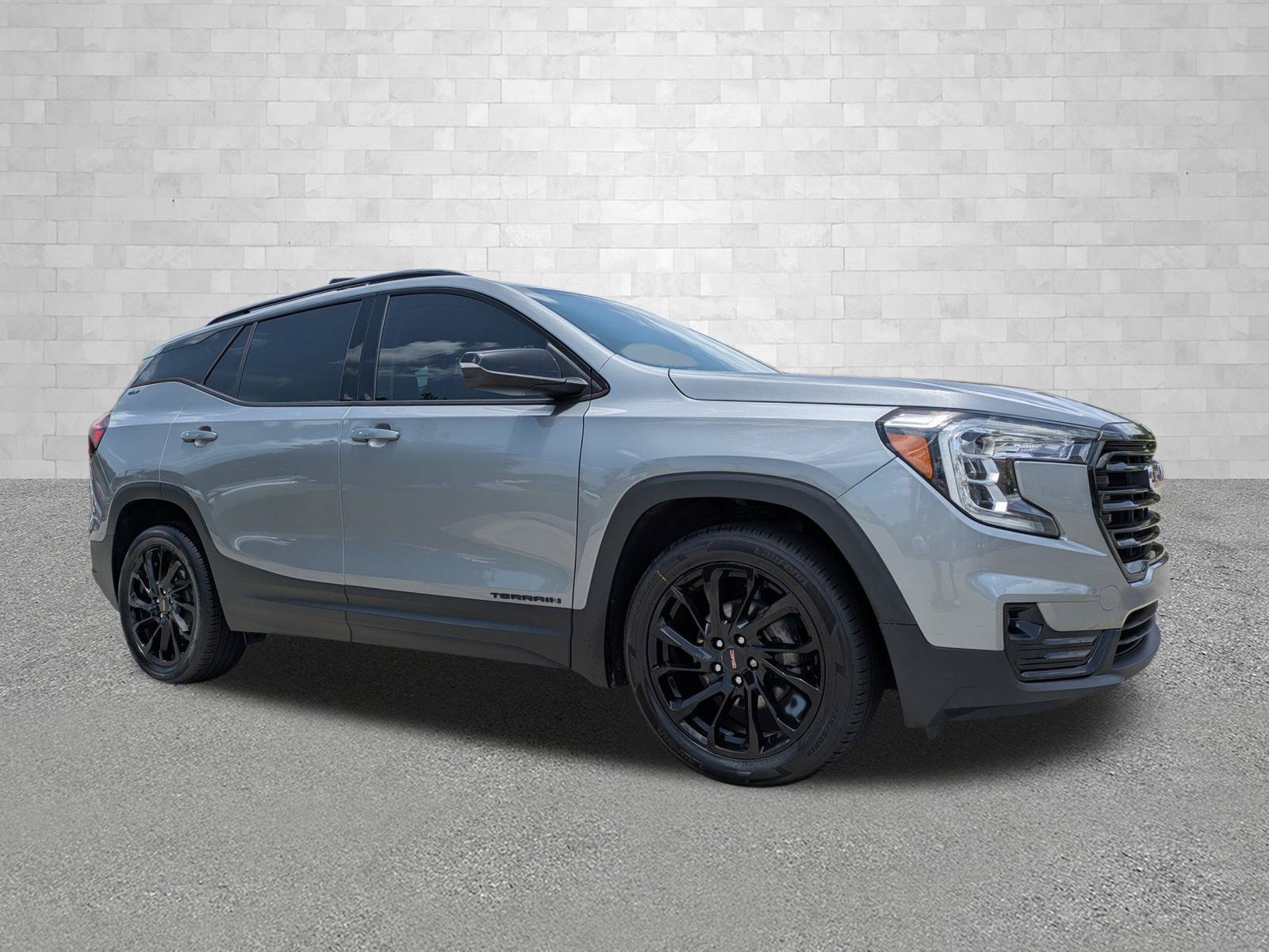 2023 GMC Terrain SLT - Photo 1