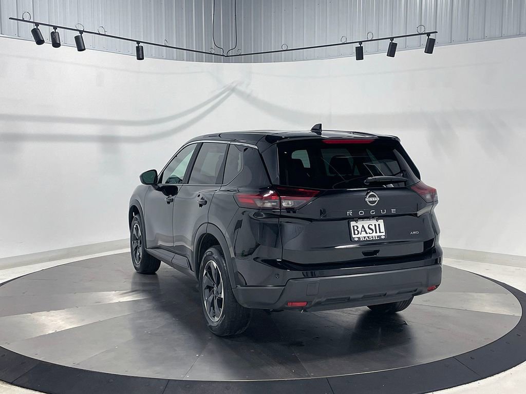 Used 2026  Nissan SV image 16