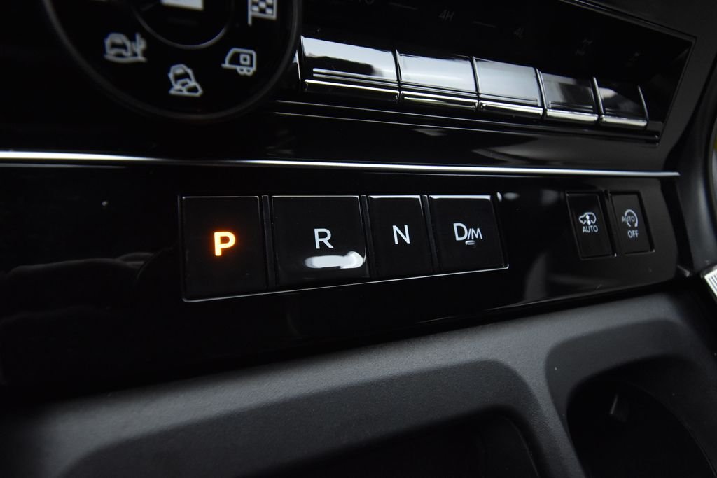 Used 2026 Alpine Metallic/Super Blk Nissan PRO-4X image 29