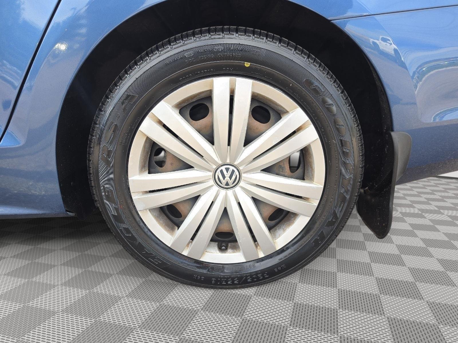 Used 2017 Silk Blue Metallic Volkswagen 1.4T S image 12