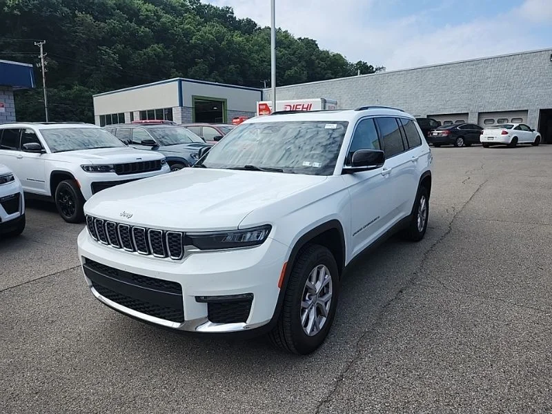 Used 2021 White Jeep Limited image 3