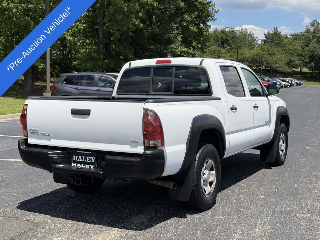 Used 2012 White Toyota Base image 19