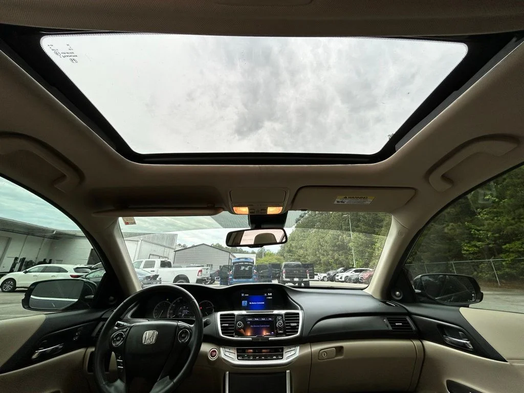 Used 2015 Black Honda EX-L image 13