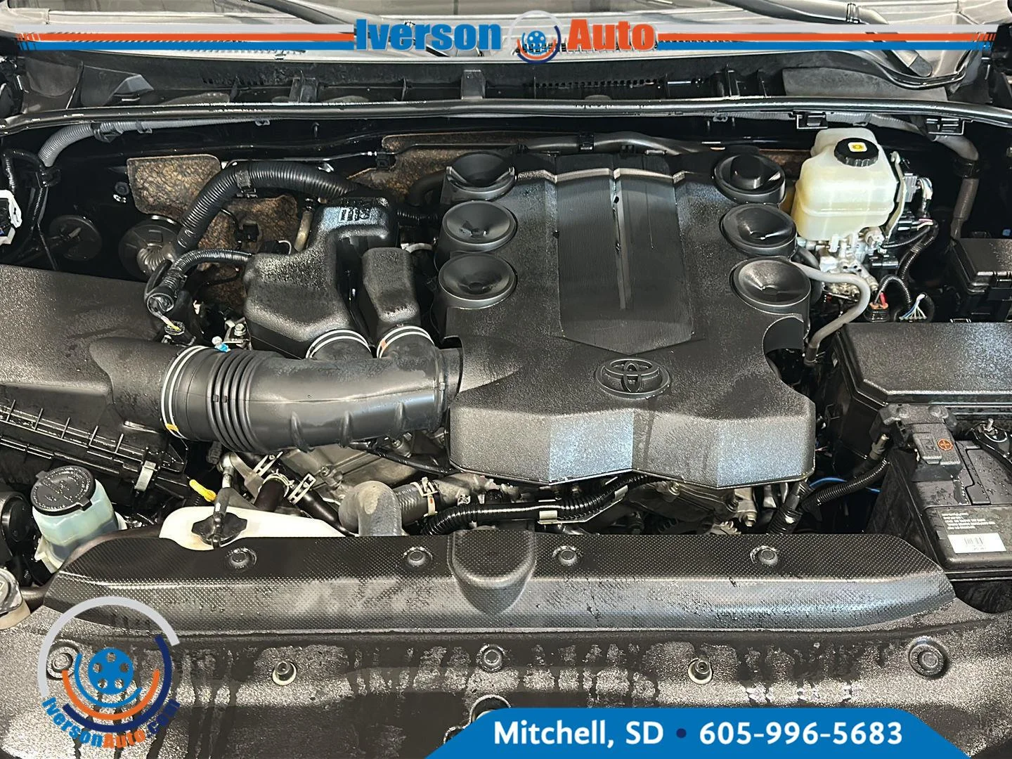 Used 2022 Black Toyota SR5 image 10