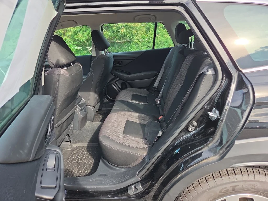 Used 2023 Black Subaru 2.5i image 17