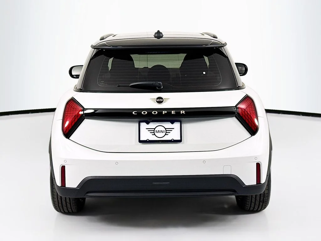 New 2026 Nanuq White Metallic MINI Iconic image 6